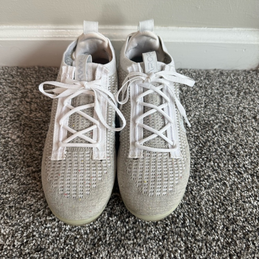 Women's Nike Air Vapormax - Picture 5 of 8